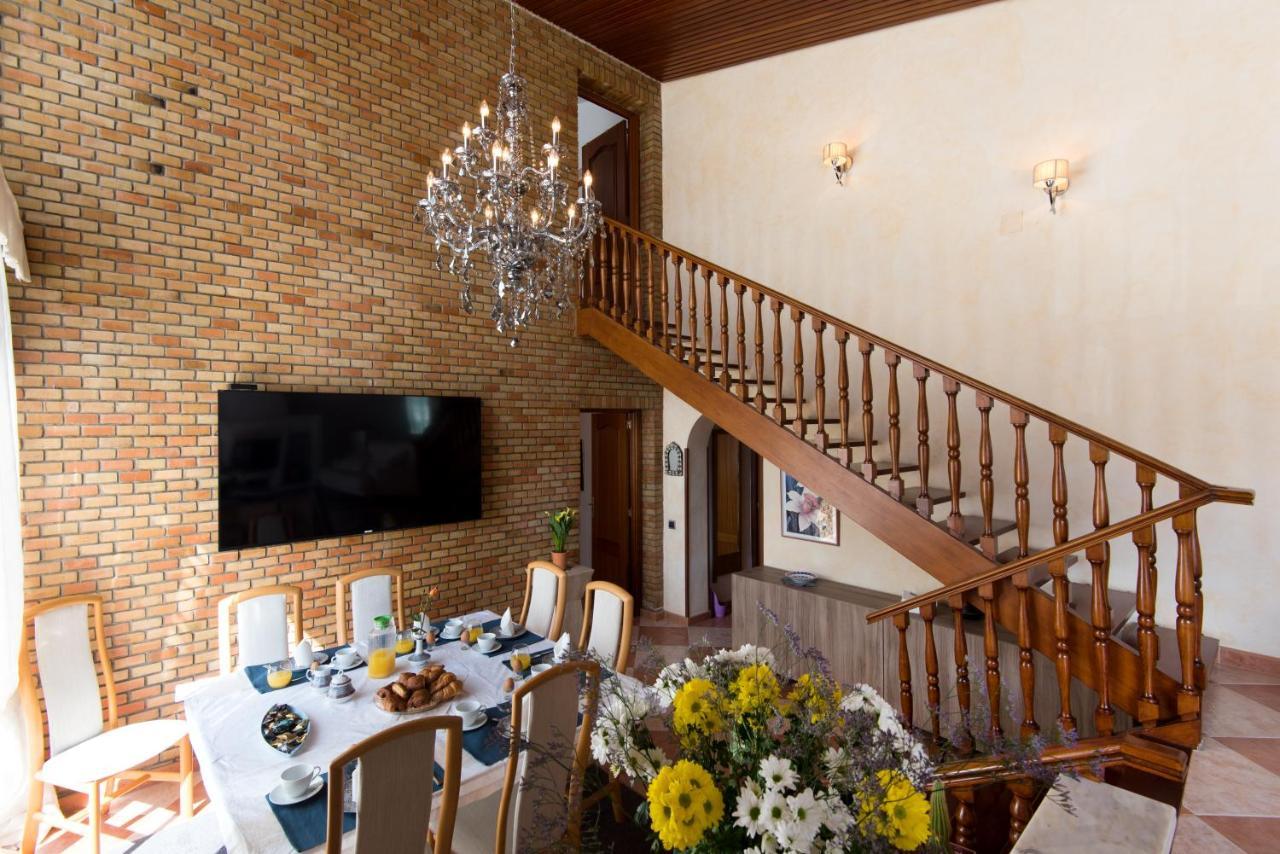 Villa Palm Beach Marina Benalmadena 3 Min Walking From The Sea Εξωτερικό φωτογραφία