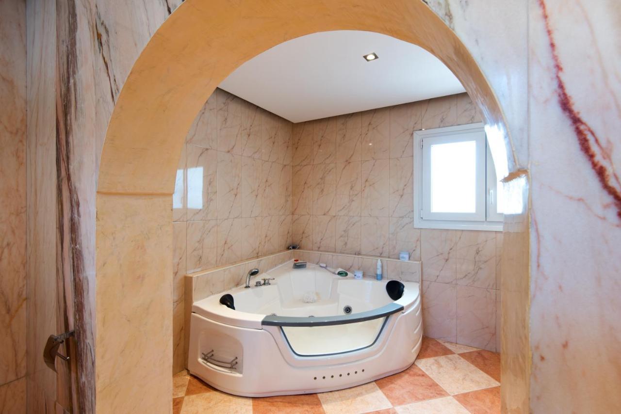 Villa Palm Beach Marina Benalmadena 3 Min Walking From The Sea Εξωτερικό φωτογραφία
